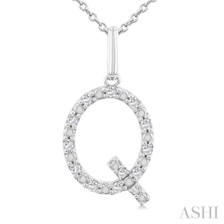 1/10 Ctw Initial 'Q' Round Cut Diamond Fashion Pendant With Chain in Sterling Silver