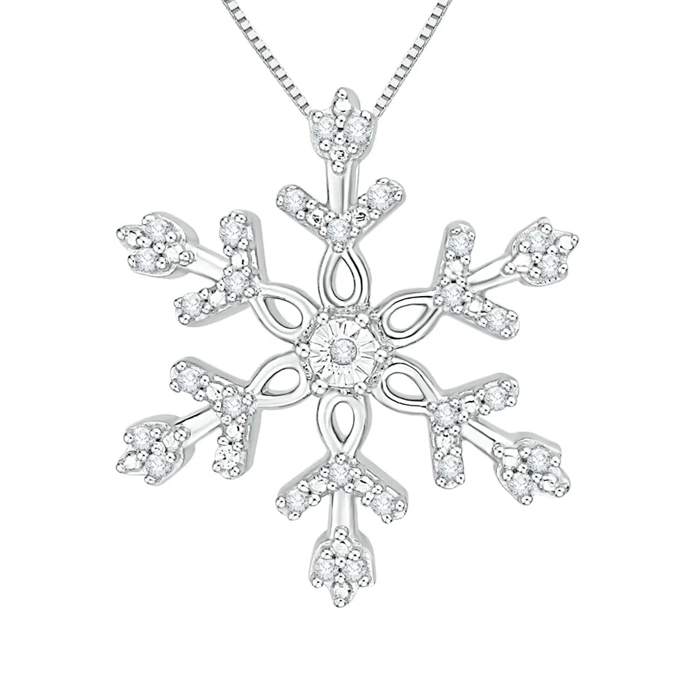 KATARINA Diamond "Snow Flake" Pendant Necklace (1/10 cttw JK, I1/I2)