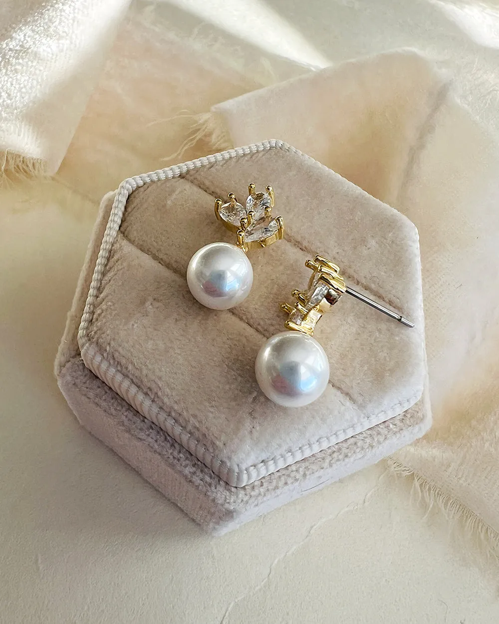 Meadow Pearl Earrings