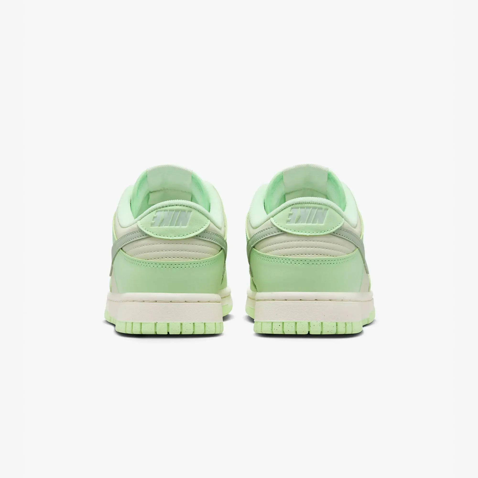 Nike | WMN'S DUNK LOW NEXT NATURE SE  { SEA GLASS/LIGHT SILVER-VAPOR GREEN-SAIL