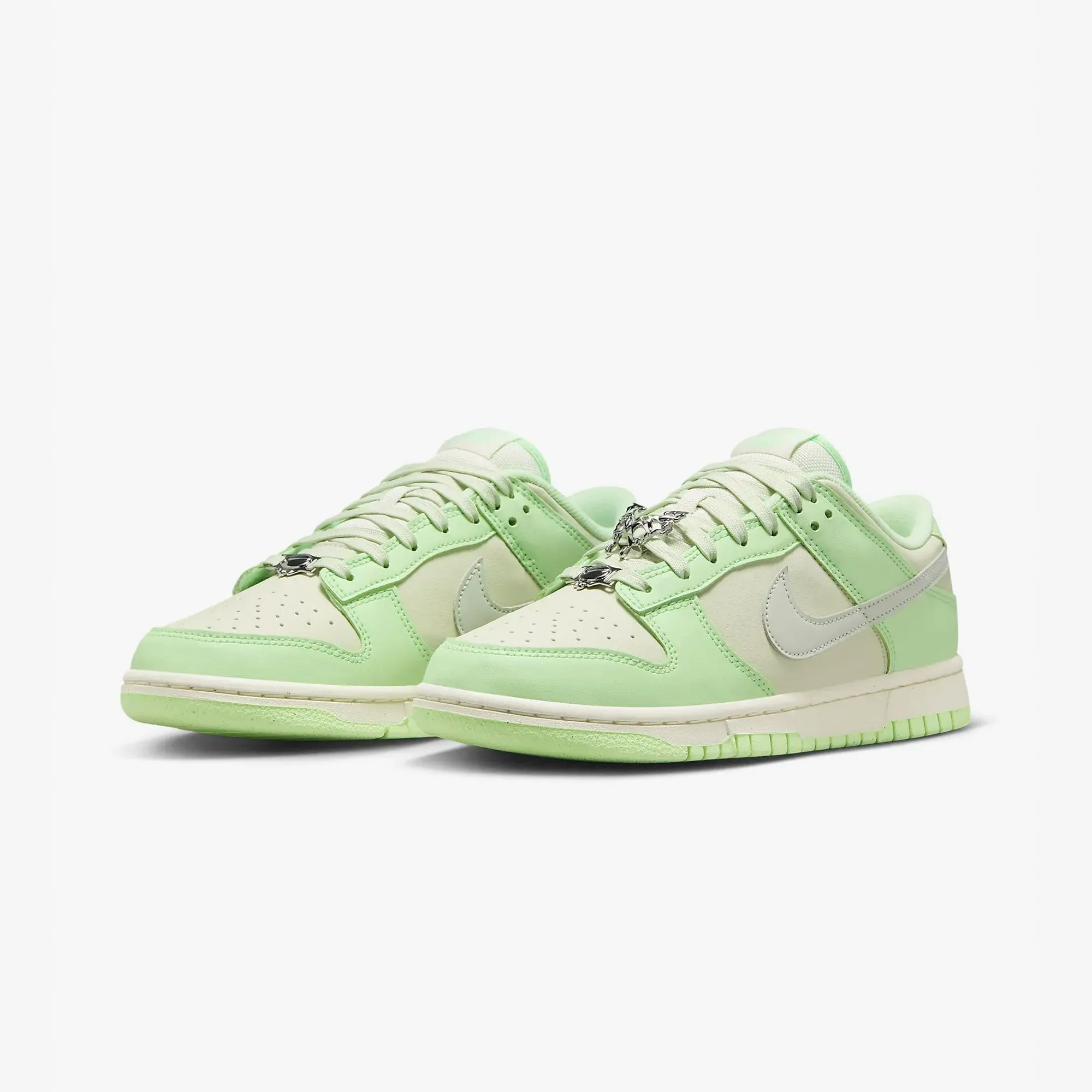 Nike | WMN'S DUNK LOW NEXT NATURE SE  { SEA GLASS/LIGHT SILVER-VAPOR GREEN-SAIL