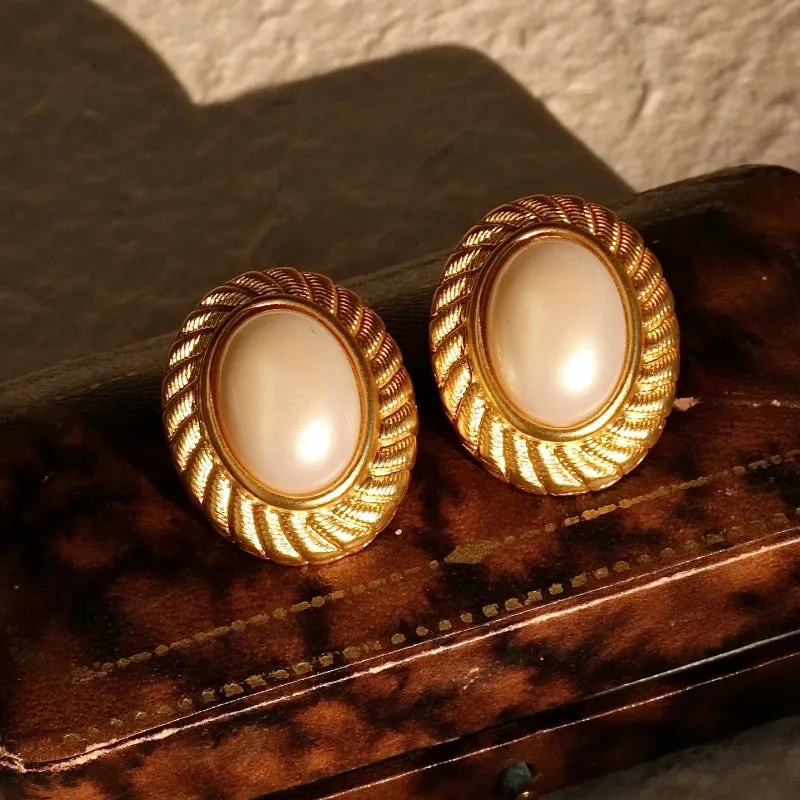 VAIGE Classic Pearl Elegance Stud Earrings in White and Gold